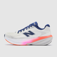 New Balance Womens 860 v15