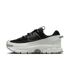 Men's Nike Zoom Vomero Roam Winterized "Black Light Silver"