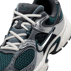 Women's Nike V5 RNR "Seaweed Silver"