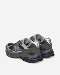 2010 Sneakers Tornado / Faded Black