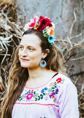 Frida Garland Rainbow of Roses