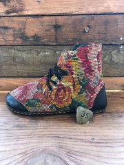 Size 35 Cloth Moccasins Rose Garden
