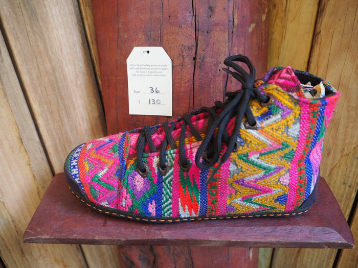 Size 36 Last of a Kind - Yellow ZigZag