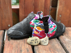 Size 8.5 (Eu 26) - Pull on Boots Black and Kids Picnic