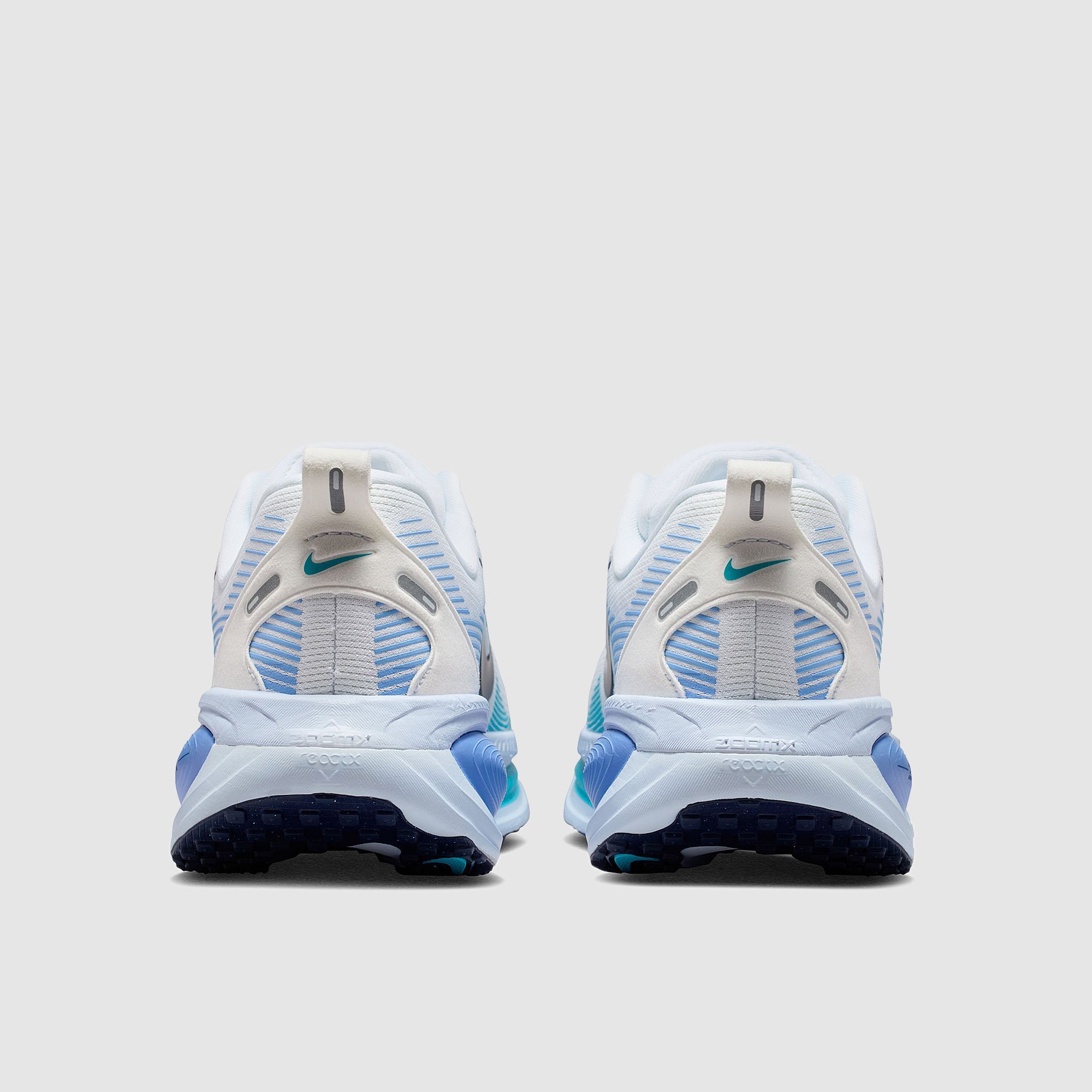 Nike Womens Vomero 18