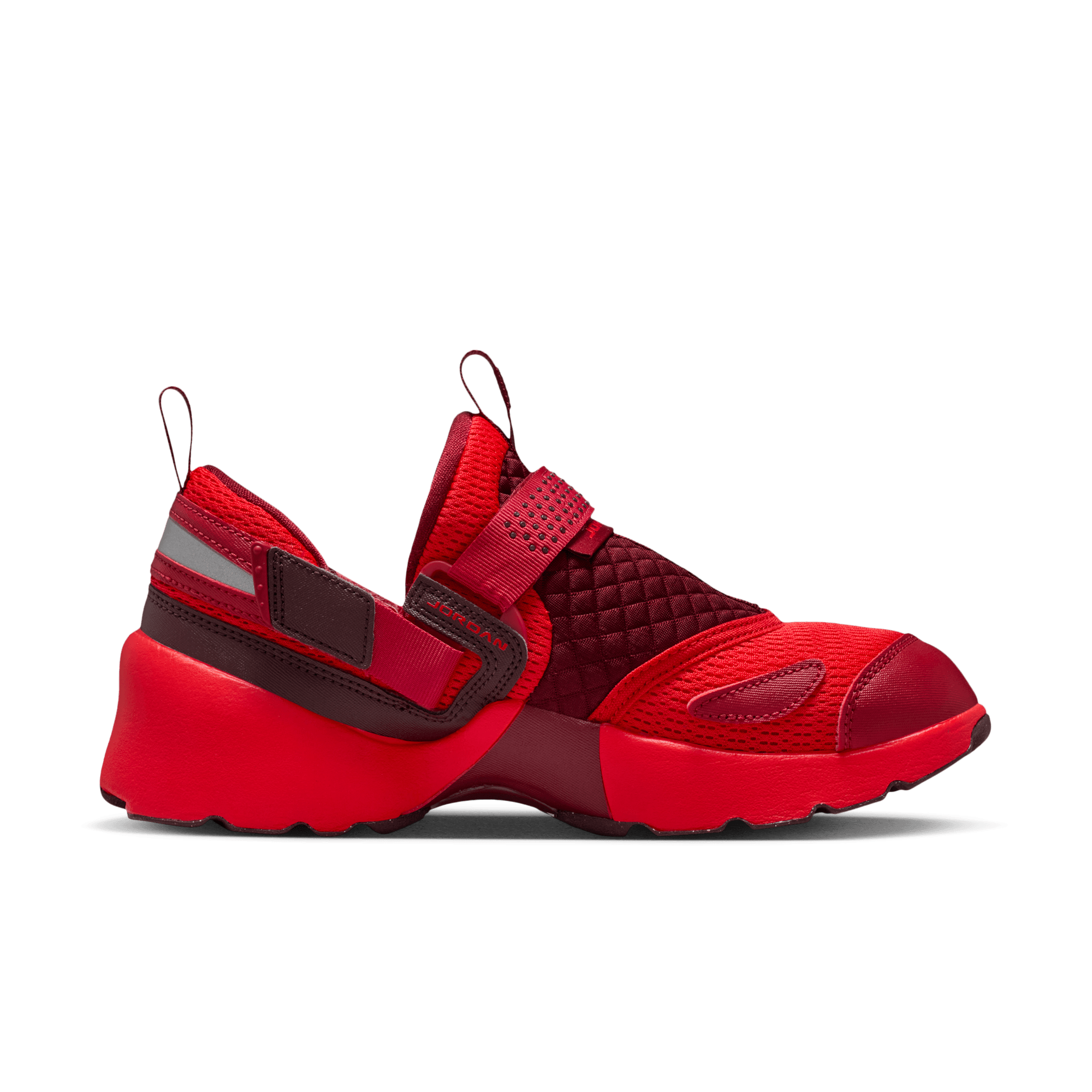 Women's Jordan Trunner LX "Chile Red"
