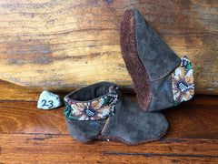 Size 23 Baby Elf Slippers - Grey with Natural Flowers