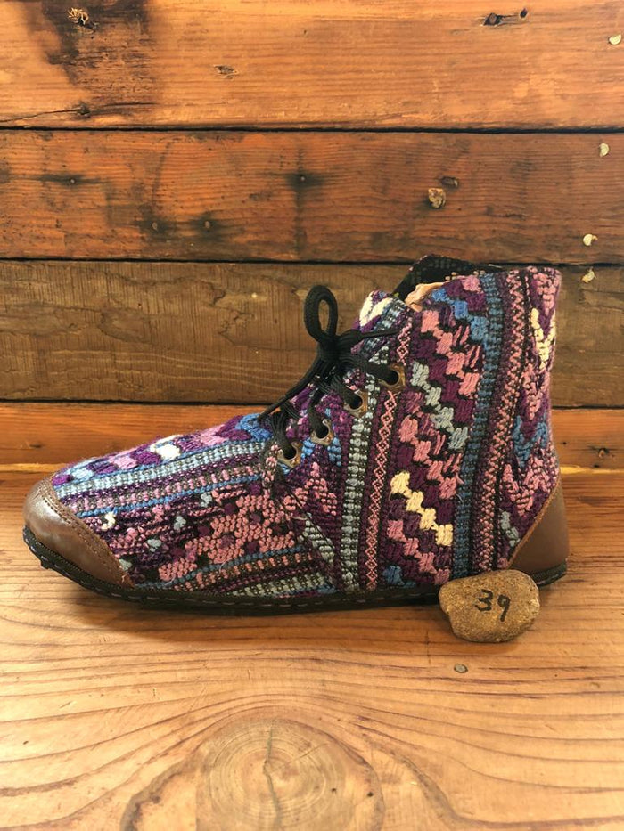 Size 39 Cloth Moccasins Purple and Pink