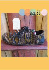 Size 39 Last of a Kind - Brown Pattern