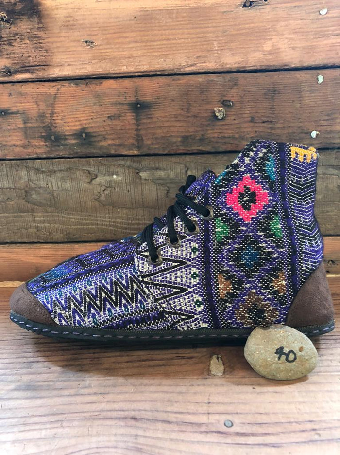 Size 40 Cloth Moccasins Pink Diamond on Purple